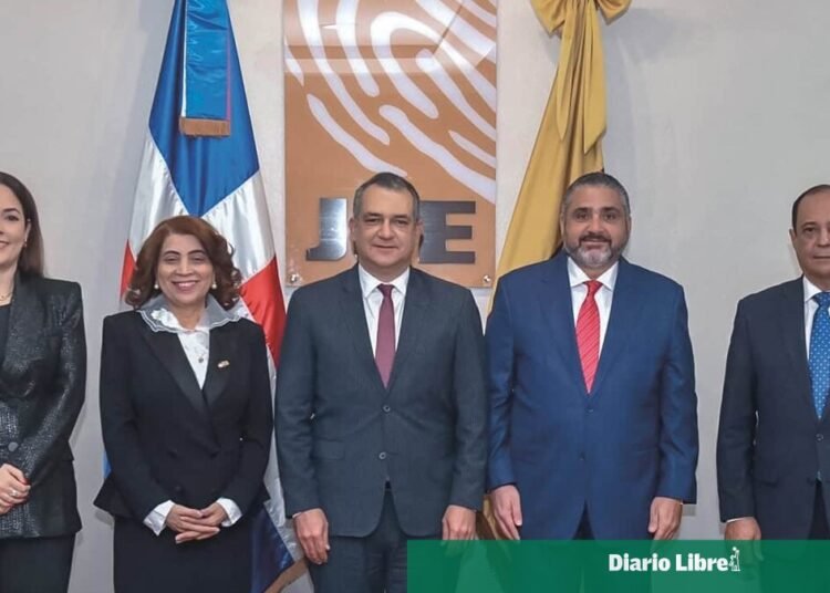 JCE pone fin a la doble afiliación en los partidos políticos con nuevo reglamento