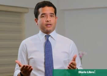 Omar Fernández enciende las alarmas por la nueva emisión de US$2,750 millones en bonos