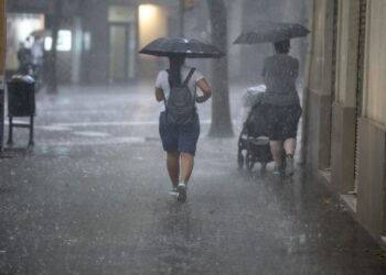 Alerta en 21 provincias ante el impacto de una vaguada pre-frontal y frente frío