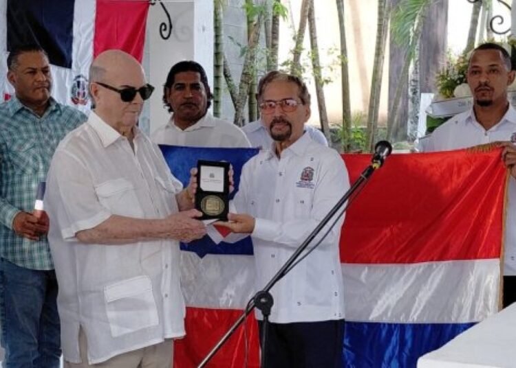 El legado imborrable de Peña Gómez: La vida del líder que transformó la historia dominicana