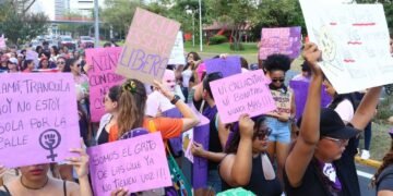 8M en América Latina: El potente grito de justicia que marca el Día de la Mujer