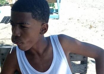 Conmoción en Haina: Investigan muerte de adolescente a manos de un policía tras video viral