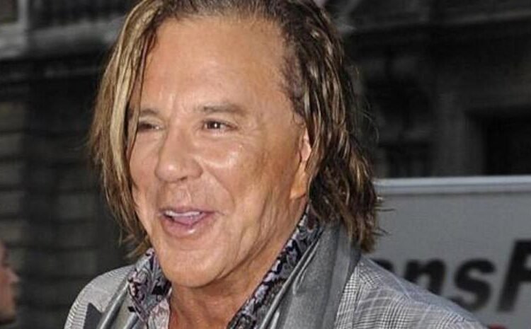 Mickey Rourke es desalojado de su casa por una deuda de 60.000 dólares tras rechazar la ayuda de sus fans