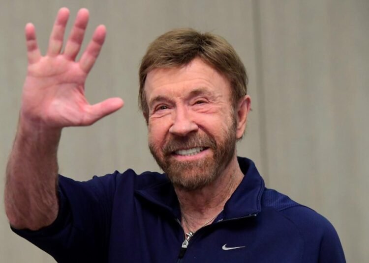 Alarma por la salud de Chuck Norris: el actor es hospitalizado de emergencia en Hawái