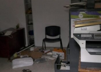 Indignación en Santiago: Asaltan el semanario católico Camino y roban equipos y dinero