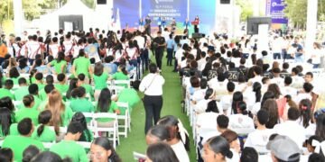 Más de 2,000 estudiantes revolucionan la V Feria de Innovación Industrial en Santiago