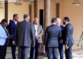 Empresarios y comerciantes se reúnen en Palacio Nacional para definir el futuro de los precios