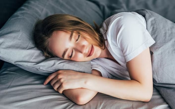 Cómo dormir profundamente en la era de las pantallas: claves para vencer el insomnio digital
