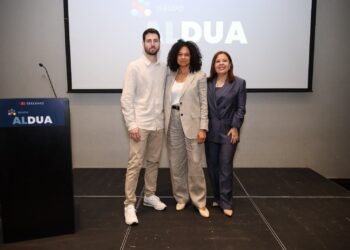 RD lanza ambicioso programa de robótica para preparar a estudiantes para los empleos del 2030