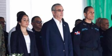 Abinader estalla ante brutal agresión de un coronel contra un joven y la califica de inaceptable