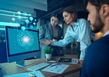 Empresas aceleran el uso de IA y refuerzan la formación de sus empleados para dominar el futuro