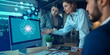 Empresas aceleran el uso de IA y refuerzan la formación de sus empleados para dominar el futuro