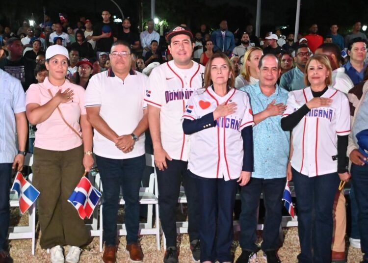 Vive la pasión del RD vs. Corea en pantalla gigante en el Malecón de Santo Domingo