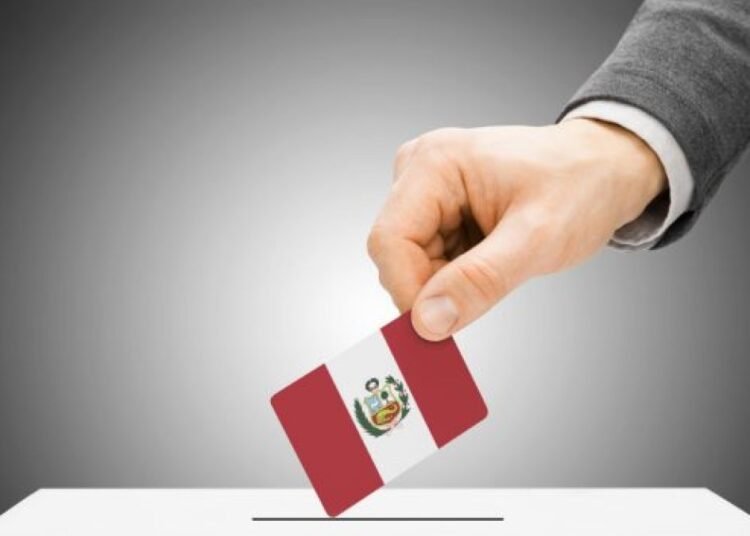 Infarto electoral: Triple empate técnico marca la pelea por el segundo lugar según Ipsos