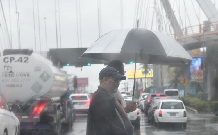 Sistema frontal en disipación: Prepárate para aguaceros y tormentas eléctricas hoy