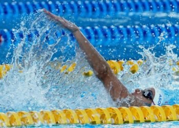 Jiménez y Díaz tocan el cielo: doble oro histórico en el torneo de natación