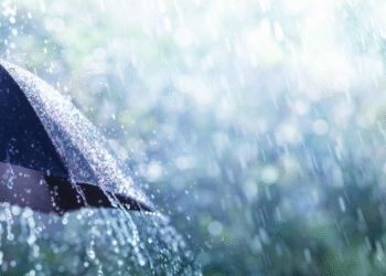 Alerta meteorológica: fuertes aguaceros e inundaciones por vaguada persistirán en el interior del país