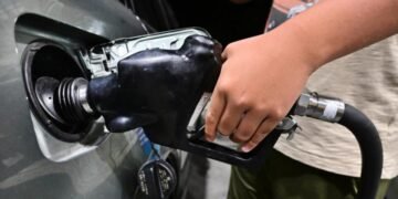El petróleo se dispara y alcanza su precio más alto desde 2022