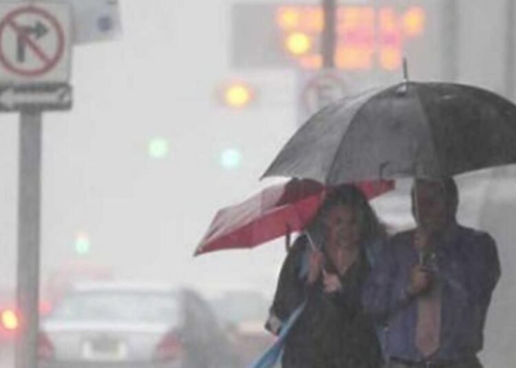 COE emite alerta roja para Santo Domingo y el Distrito Nacional ante inminentes riesgos por lluvias