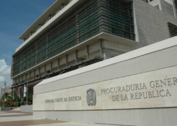 Cae presunta red de estafa y lavado: Ministerio Público presenta acusación formal