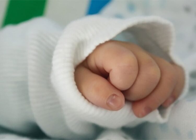 Iván Suzaña: la conmovedora historia del hombre que rescató a un recién nacido abandonado en la basura