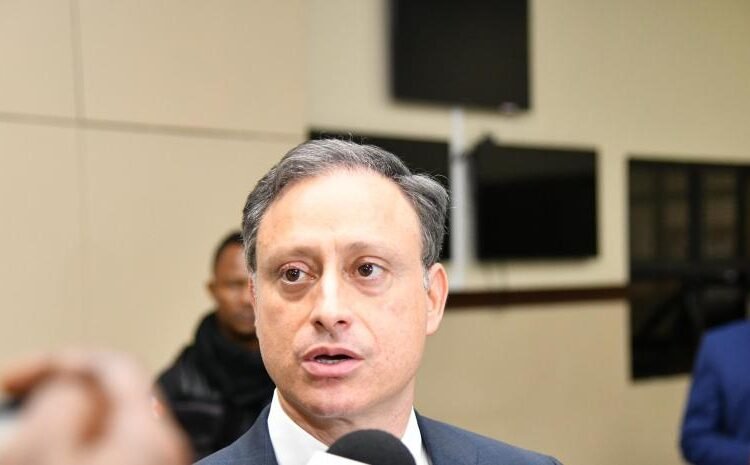 Autorizan viaje de Jean Alain Rodríguez a Madrid por motivos de salud