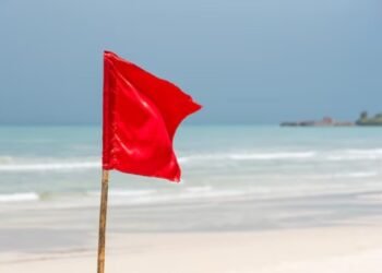 Cómo saber si una playa es segura o peligrosa: guía definitiva para bañistas