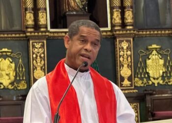 Sacerdote arremete contra la desigualdad en RD y cuestiona las prioridades de los gobiernos