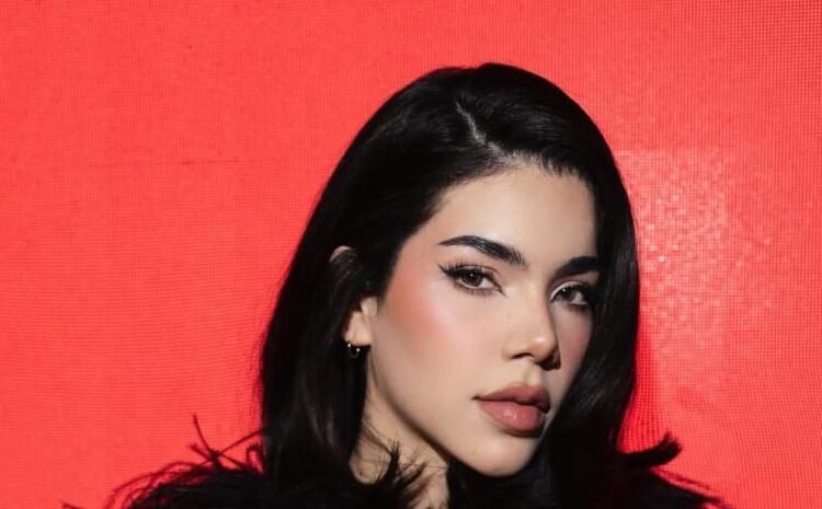 Kenia Os paga la cuenta médica de la madre de Kimberly Loaiza y causa revuelo en redes