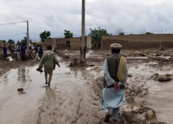 Tragedia en Afganistán: 148 muertos y cientos de heridos por devastadoras inundaciones repentinas