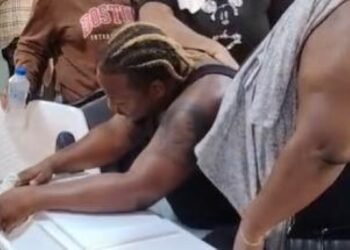 El desgarrador llanto del padre tras la tragedia de una niña en SDO que conmueve al país