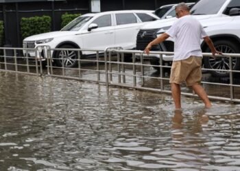 Crisis por lluvias: Más de 700 desplazados y comunidades aisladas tras el paso de una vaguada