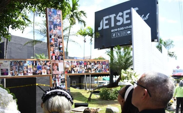 Entre el llanto y el recuerdo: así se vivió el emotivo aniversario de la tragedia del Jet Set