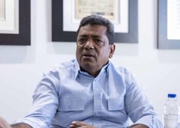 Exigen transparencia total en la millonaria licitación de camiones compactadores