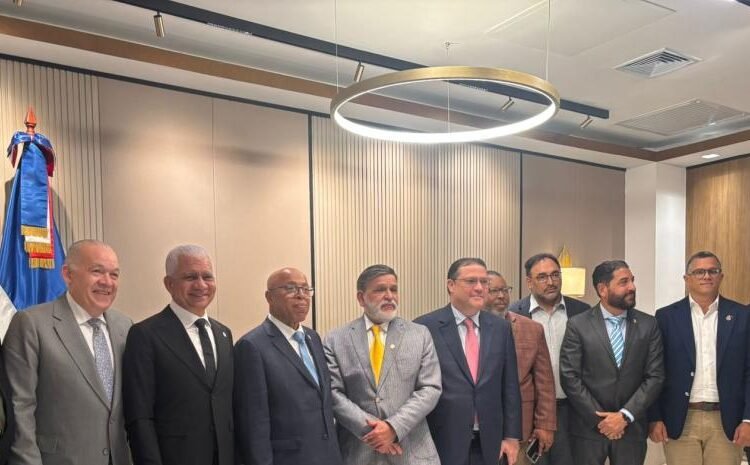 Crisis por ley de residuos sólidos: Gobierno y comerciantes negocian una salida urgente al rechazo masivo