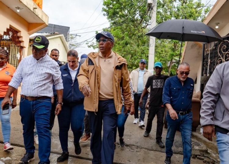 DASAC despliega operativo de emergencia para evaluar daños tras graves inundaciones en Los Alcarrizos