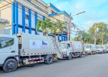 Déficit de camiones compactadores impide una gestión eficiente de residuos sólidos, advierte Víctor D’Aza