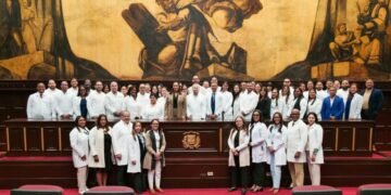 Dharuelly D’Aza lidera iniciativa para vincular al Congreso con el sector salud
