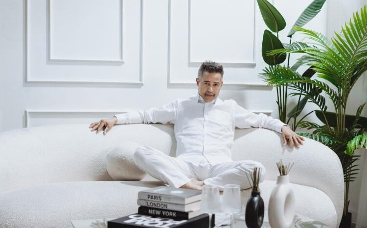 Carlos David conquista la escena musical con el lanzamiento de su esperado álbum Atemporal