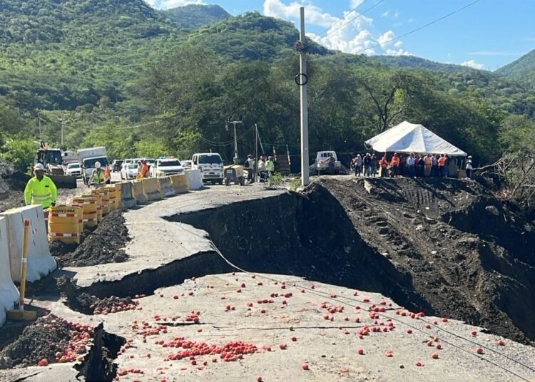 Derrumbe bloquea carretera San José de Ocoa: esta es la ruta alterna para evitar el cierre parcial
