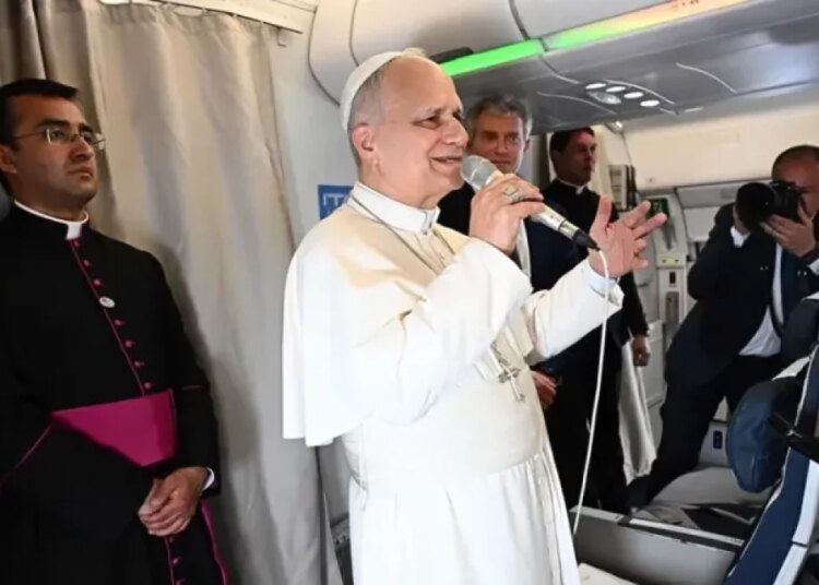 León XIV aclara que sus discursos en África no buscaban un debate con Trump