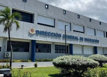 Más de 900 detenidos en masivo operativo nacional contra la migración irregular ejecutado por la DGM