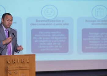 Crisis universitaria: por qué cada vez más estudiantes dejan las aulas para empezar a trabajar