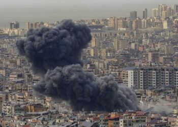 Israel ataca lanzacohetes en Líbano desafiando la tregua de Donald Trump