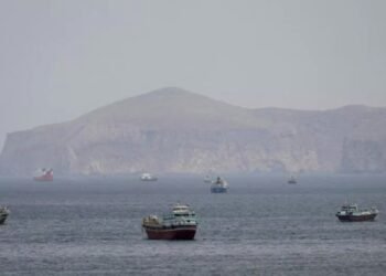 Qué es la flota mosquito de Irán: la amenaza oculta que pone en jaque las negociaciones globales