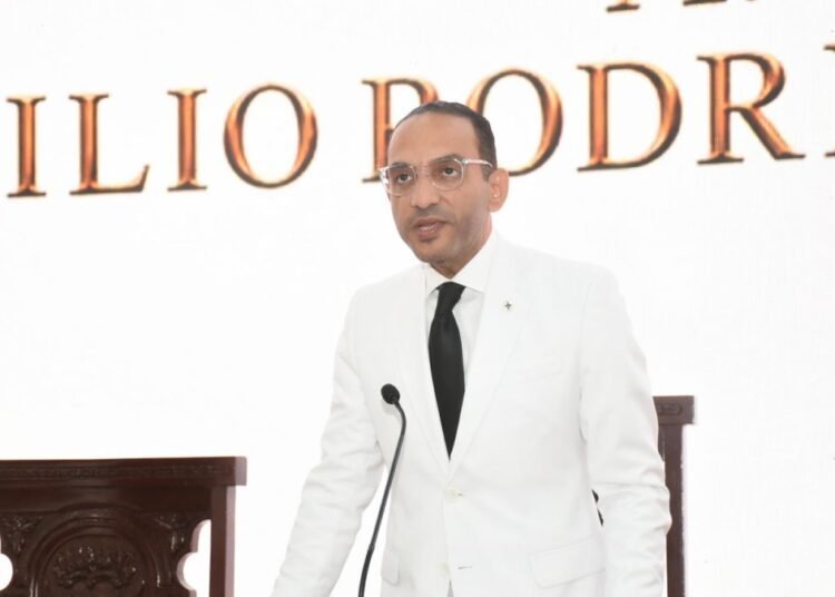 Giancarlo Vega asume la presidencia del Concejo de Regidores del DN con un enfoque técnico y renovador