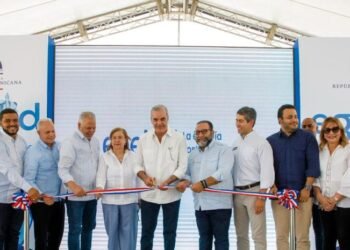 Abinader entrega la moderna carretera Tavera-Jarabacoa construida por Egehid