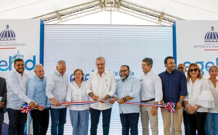 Abinader entrega la moderna carretera Tavera-Jarabacoa construida por Egehid