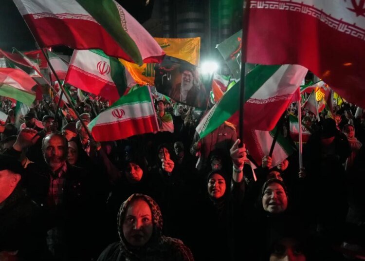 Irán condiciona la reapertura del Estrecho de Ormuz al fin del bloqueo y la guerra de Estados Unidos