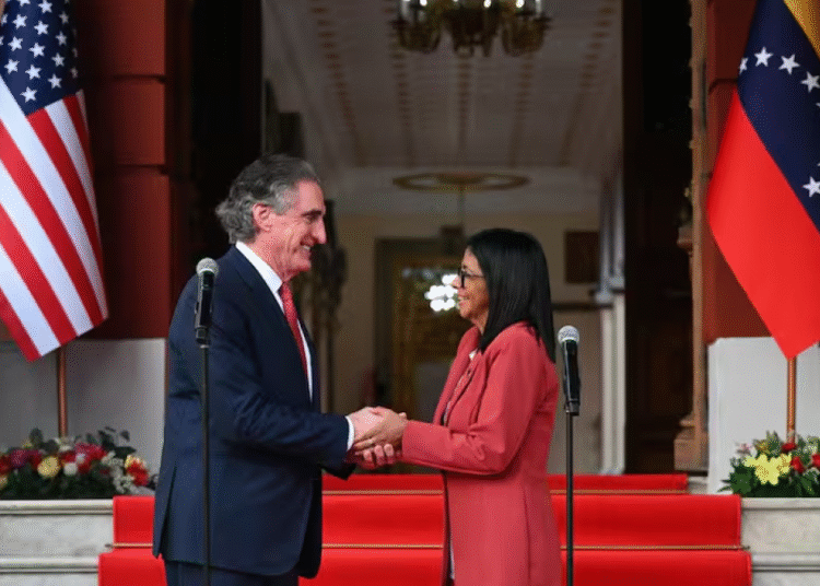 EE.UU. envía delegación a Venezuela: buscan acuerdos clave en energía y minería